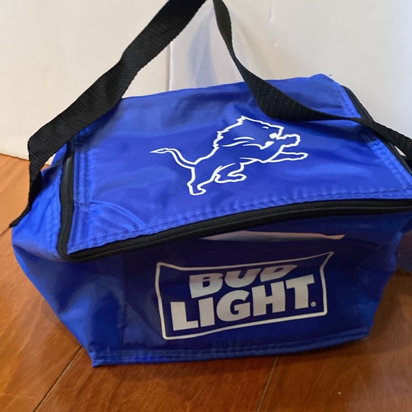 Detroit Lions license plate holder & insulated lightweight cooler game give away - Picture 4 of 8
